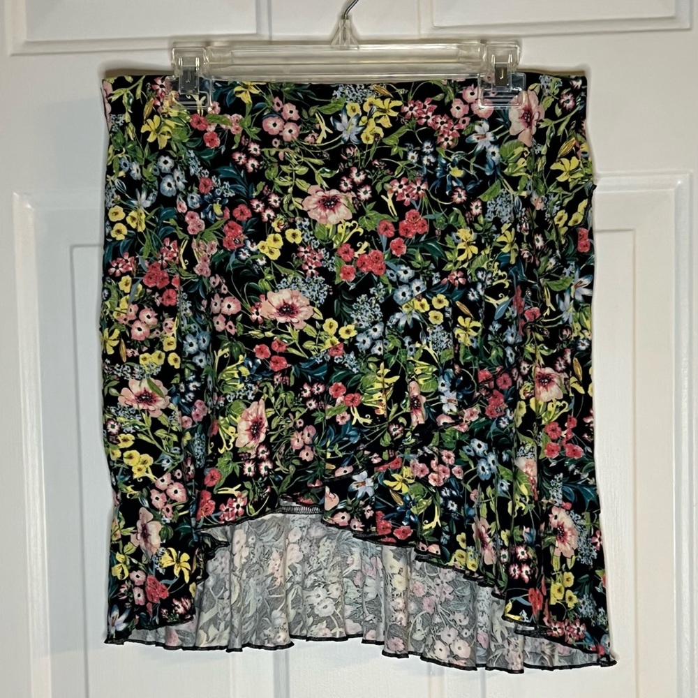 H&M Floral Ruffle Skirt - L